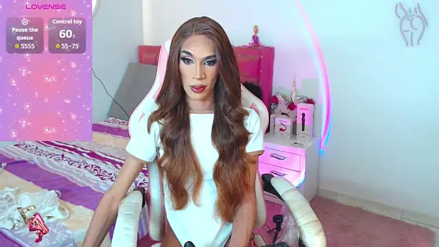 Snapshot of camila_hootie chatting on 12-20-25, 09:44 camila hootie online show from 12-20-25, 09:44