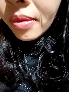 Hana love20 online show from 11-24-25, 06:29