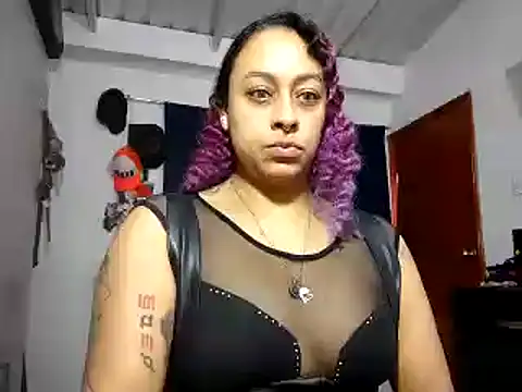 Snapshot of Cata_Blue__ chatting on 01-24-25, 02:30 Cata Blue   online show from 01-24-25, 02:30