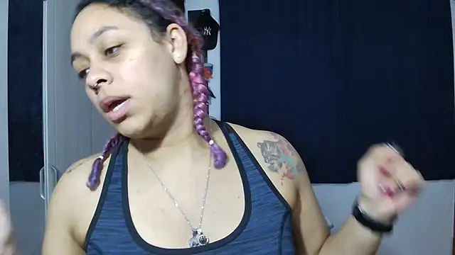 Snapshot of Cata_Blue__ chatting on 02-13-25, 02:20 Cata Blue   online show from 02-13-25, 02:20