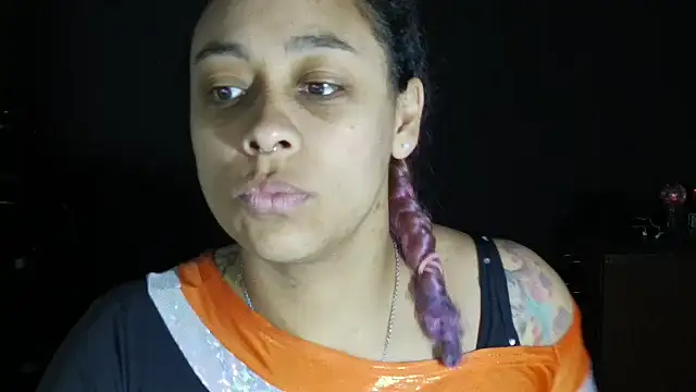 Snapshot of Cata_Blue__ chatting on 03-04-25, 02:42 Cata Blue   online show from 03-04-25, 02:42