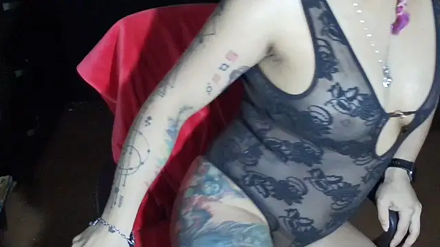 Snapshot of Cata_Blue__ chatting on 03-06-25, 08:59 Cata Blue   online show from 03-06-25, 08:59