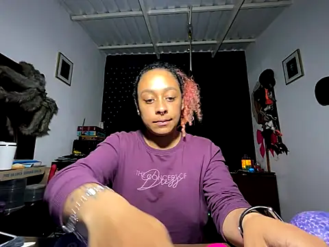 Snapshot of Cata_Blue__ chatting on 10-16-25, 02:18 Cata Blue   online show from 10-16-25, 02:18