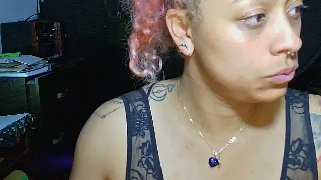 Snapshot of Cata_Blue__ chatting on 02-06-26, 03:37 Cata Blue online show from 02-06-26, 03:37