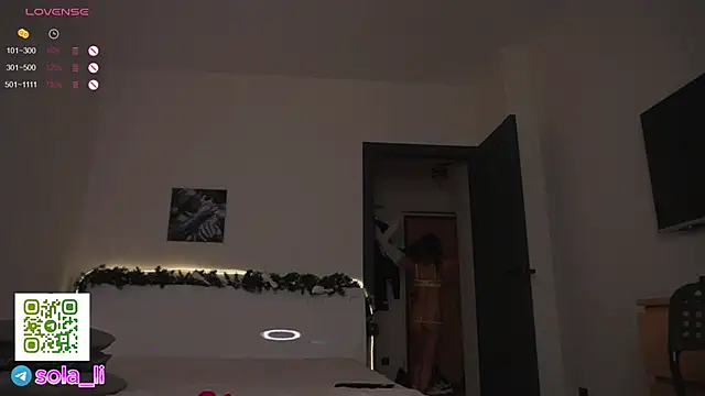 Snapshot of Sola_LI chatting on 01-27-25, 12:48 Sola LI online show from 01-27-25, 12:48