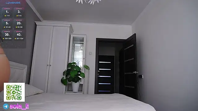 Sola LI online show from 05-28-26, 03:04