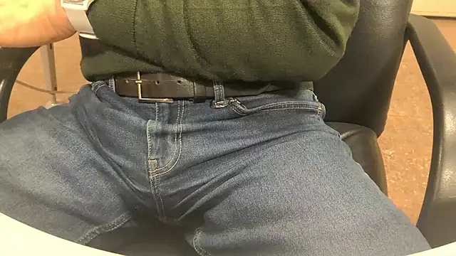 Snapshot of alessandroman2114 chatting on 01-14-26, 04:56 alessandroman2114 online show from 01-14-26, 04:56