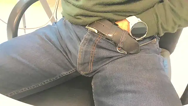 Snapshot of alessandroman2114 chatting on 03-09-26, 11:25 alessandroman2114 online show from 03-09-26, 11:25