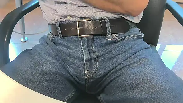 alessandroman2114 online show from 04-17-26, 04:21