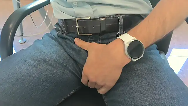 alessandroman2114 online show from 04-24-26, 10:28