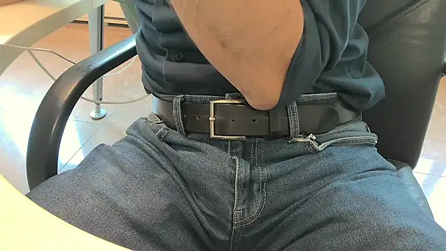 alessandroman2114 online show from 04-28-26, 10:31