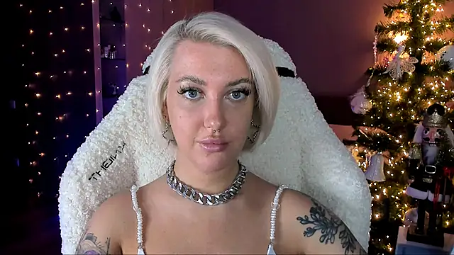 tykioty Miley online show from 12-21-24, 12:27