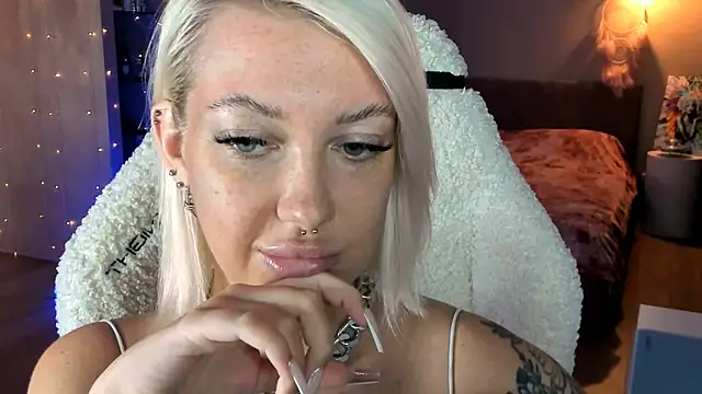 tykioty Miley online show from 10-10-25, 11:53