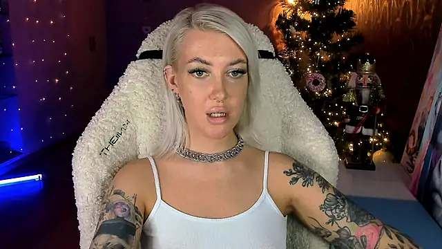 tykioty Miley online show from 01-10-26, 01:02