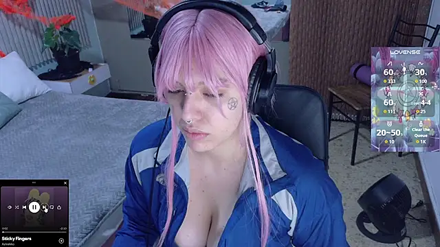 Eli666uwu online show from 10-21-25, 11:22