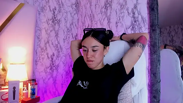 Athziry  online show from 02-28-25, 08:50