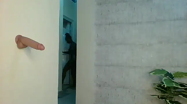 Snapshot of bigassbabe_001 chatting on 12-13-24, 05:21 bigassbabe 001 online show from 12-13-24, 05:21