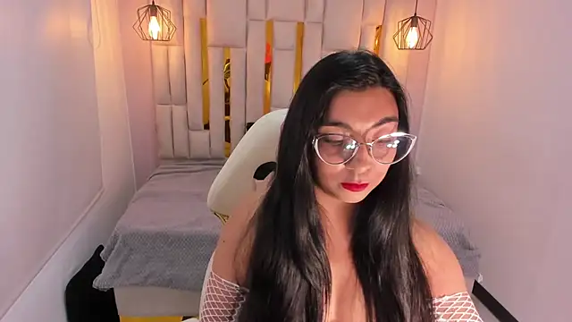 Karla hernandez  online show from 02-15-25, 02:22