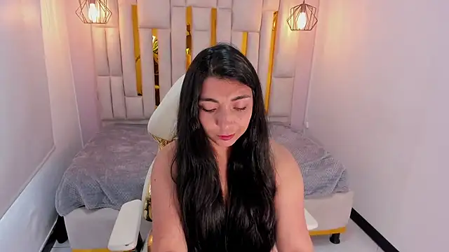 Karla hernandez  online show from 03-01-25, 05:16