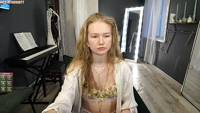 Snapshot of Alexandra_Demore chatting on 05-30-26, 07:44 Alexandra Demore online show from 05-30-26, 07:44