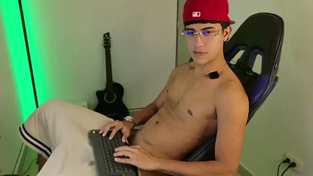 Snapshot of Juan_da01 chatting on 04-23-26, 05:30 Juan da01 online show from 04-23-26, 05:30