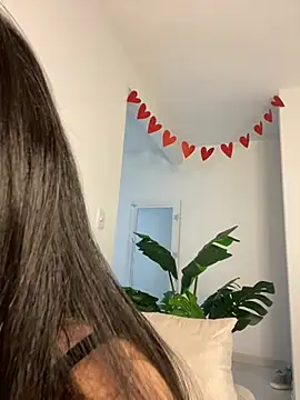 Snapshot of montmariana chatting on 02-18-25, 05:53 montmariana online show from 02-18-25, 05:53