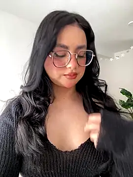 Snapshot of montmariana chatting on 09-12-25, 05:35 montmariana online show from 09-12-25, 05:35