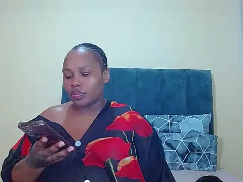 curvycloe1 online show from 05-03-26, 07:58