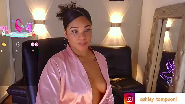 ashley Tompson1 online show from 03-11-25, 07:36