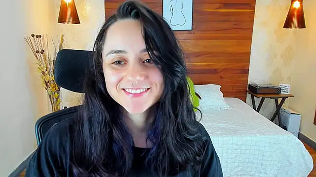 Snapshot of KatherineBond chatting on 03-05-25, 12:27 KatherineBond online show from 03-05-25, 12:27