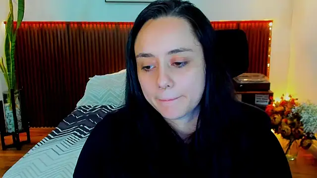 KatherineBond online show from 12-22-25, 10:07