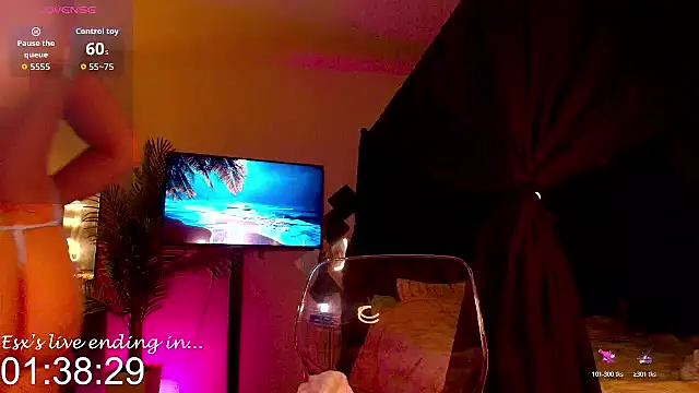 Snapshot of Aubreyessex chatting on 02-10-26, 01:26 Aubreyessex online show from 02-10-26, 01:26