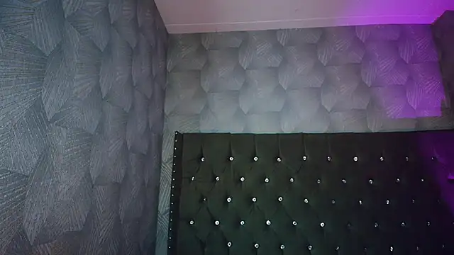 AnnaliOlsenX online show from 07-18-26, 07:39