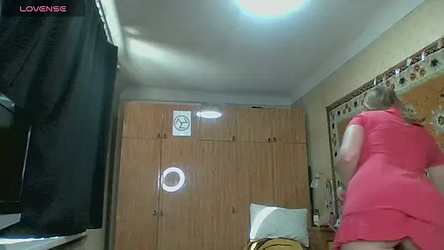 AnnaXLovers online show from 11-14-25, 08:13