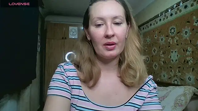 AnnaXLovers online show from 11-20-25, 12:27