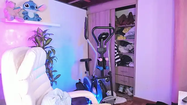 Nataliia 09 online show from 09-19-25, 04:18