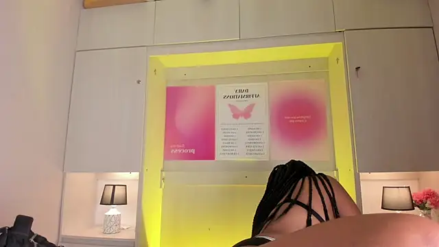 tamaraa smiith online show from 03-03-26, 07:42