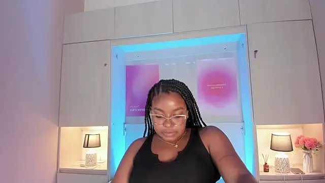 tamaraa smiith online show from 05-27-26, 01:57