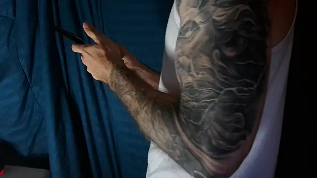 Snapshot of Kenner_fox77 chatting on 01-03-25, 03:16 Kenner fox77 online show from 01-03-25, 03:16