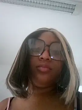 Adelehottman online show from 11-07-25, 12:49