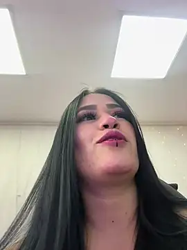 chica Hetfield online show from 12-23-24, 06:27