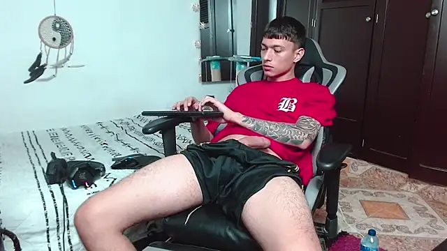 aaron blug online show from 12-19-24, 02:45