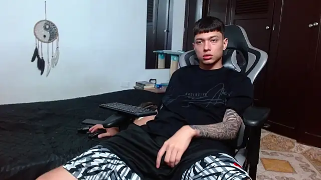 aaron blug online show from 01-31-25, 04:14