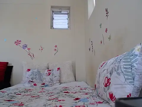 DarkBerry8 online show from 10-02-25, 01:29