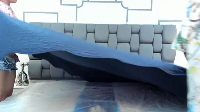 Derek and Skarlet online show from 09-12-25, 02:50