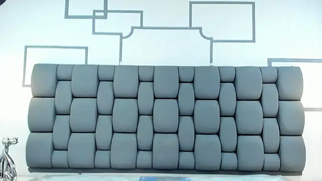 Derek and Skarlet online show from 09-15-25, 03:34