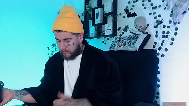 Snapshot of Ash_gusbig chatting on 12-11-24, 01:37 Ash gusbig online show from 12-11-24, 01:37