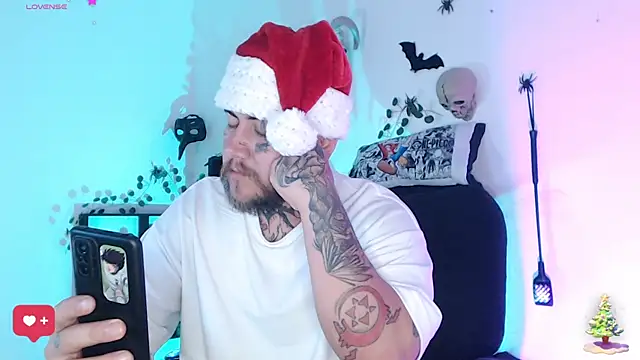 Snapshot of Ash_gusbig chatting on 12-24-24, 04:55 Ash gusbig online show from 12-24-24, 04:55