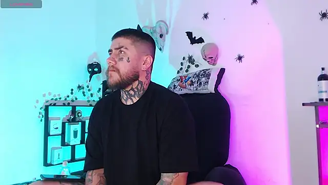 Snapshot of Ash_gusbig chatting on 12-26-24, 11:03 Ash gusbig online show from 12-26-24, 11:03