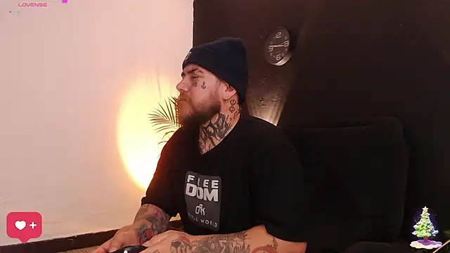 Snapshot of Ash_gusbig chatting on 01-05-25, 04:48 Ash gusbig online show from 01-05-25, 04:48